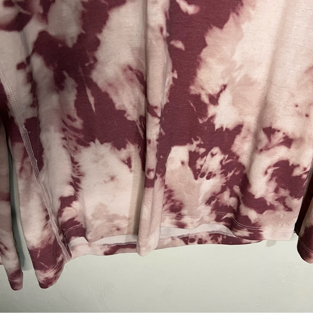 NOBULL‎ Women's Long Sleeve Burgundy Tie-Dye Top - Picture 4 of 8